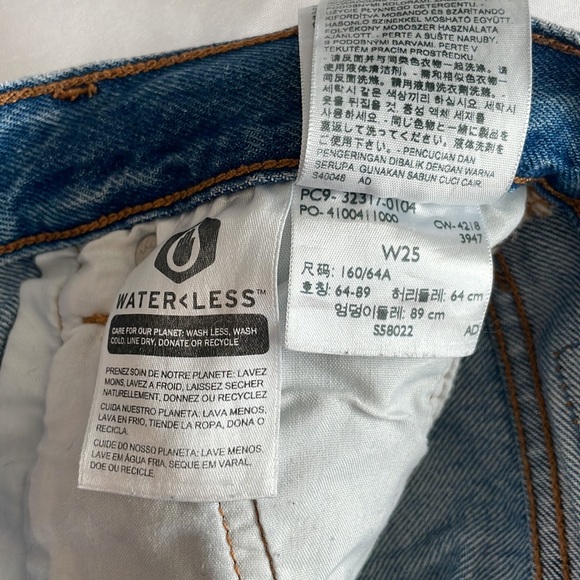 Levi’s 501 High Rise Denim Shorts - Picture 8 of 10